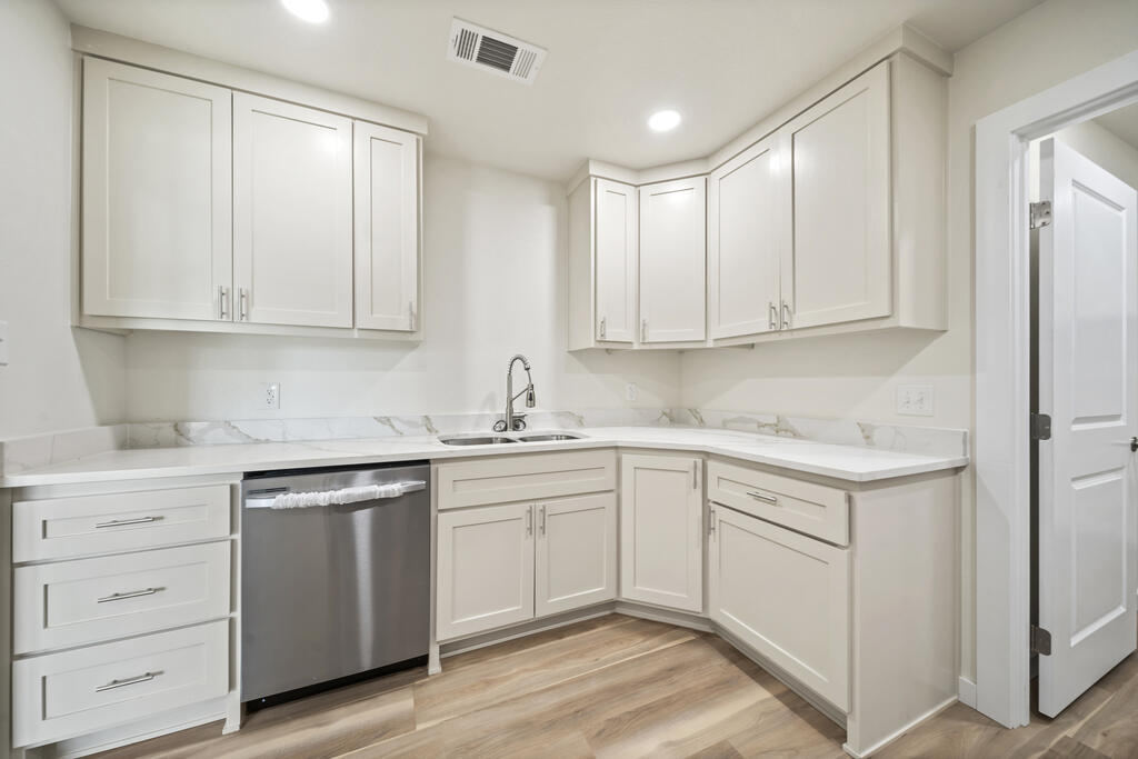 Interior of 615 Ridgeroad Dr