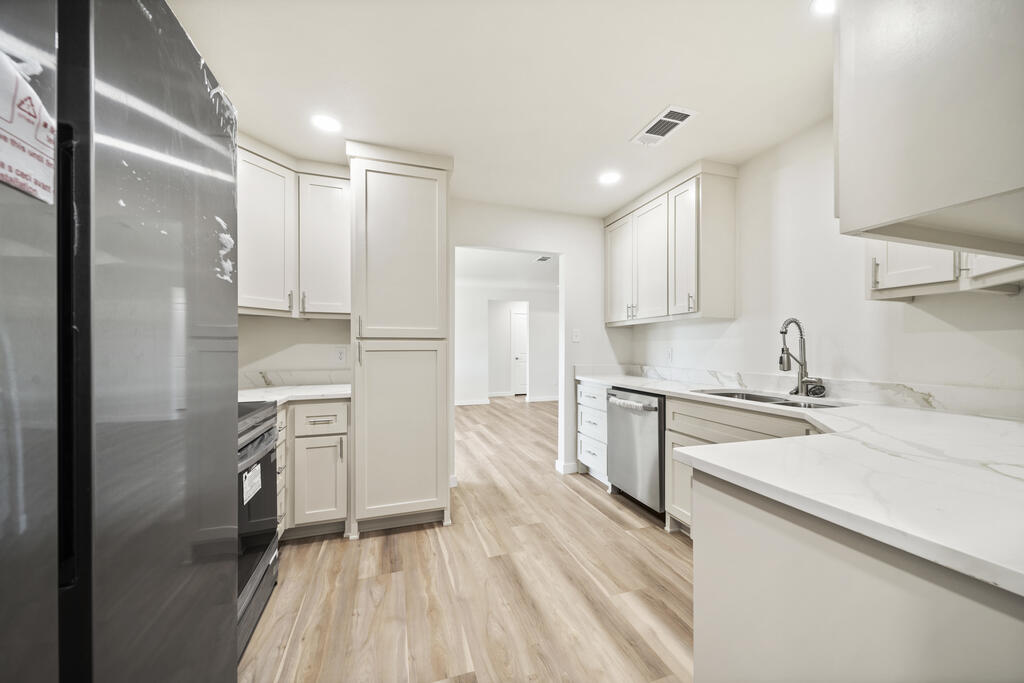 Interior of 615 Ridgeroad Dr